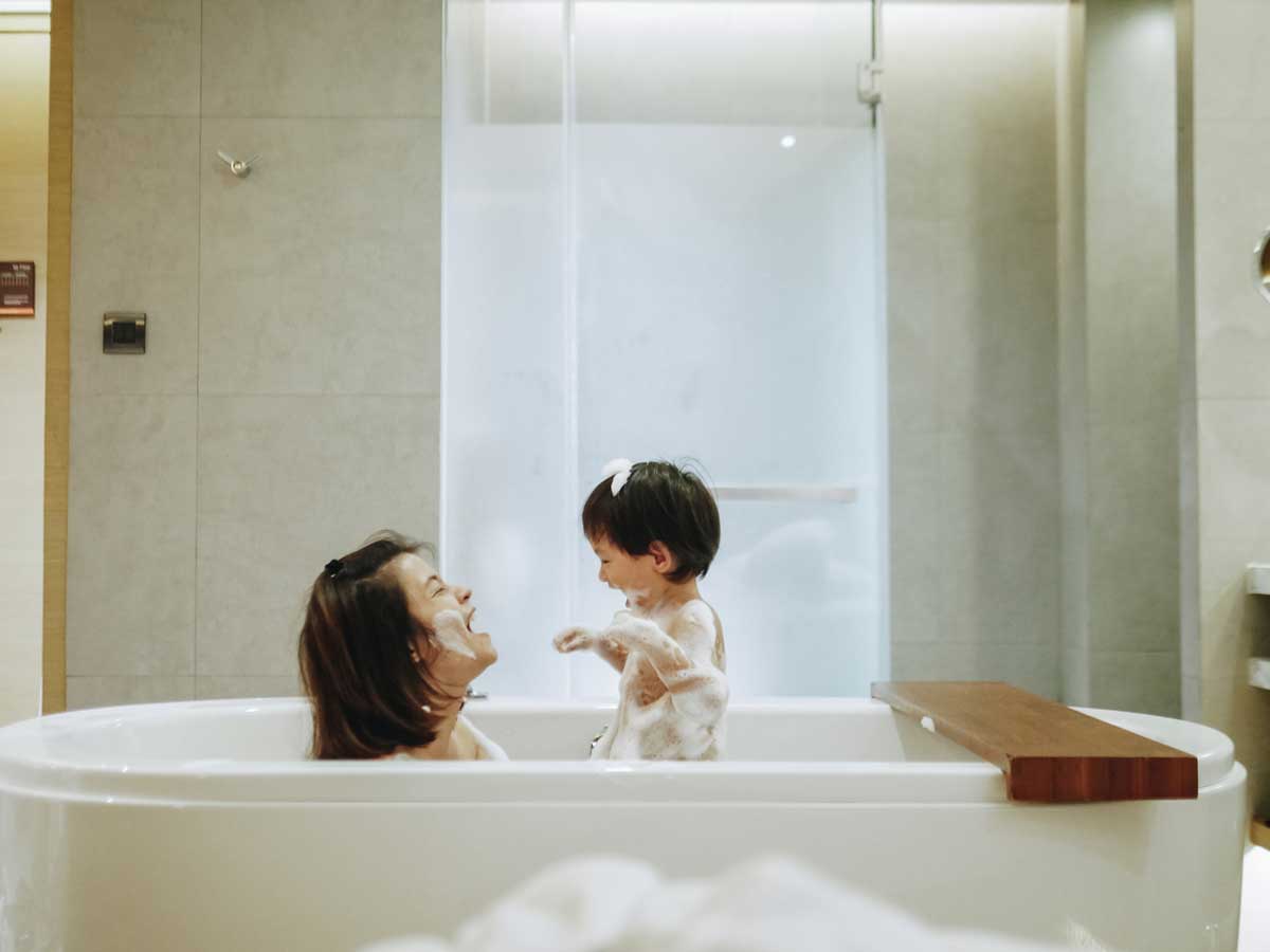 Toddler Girl Bath Time Porn - Is it Okay to be Naked in Front of Your Kids? - FamilyEducation