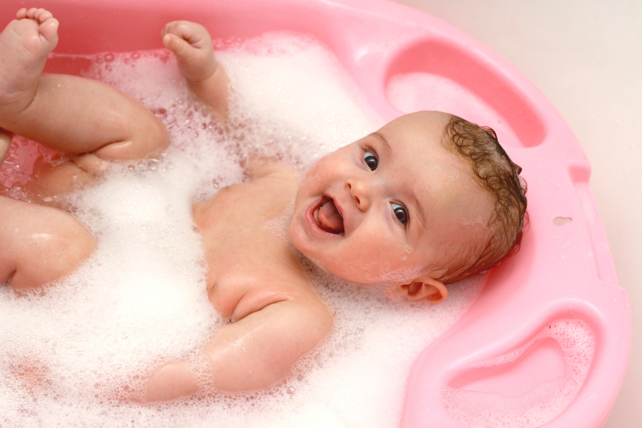 Baby's Bath Toys: Features to Look Out For! - FamilyEducation