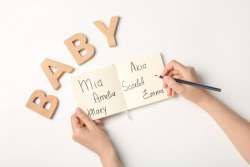 Choosing baby names