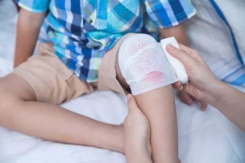 Cuts and scrapes in children: First aid