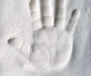 plaster of paris handprint kit